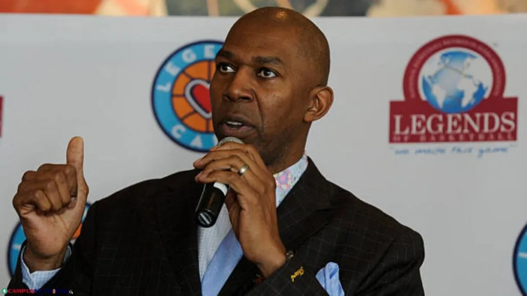 Thurl Bailey Analyst